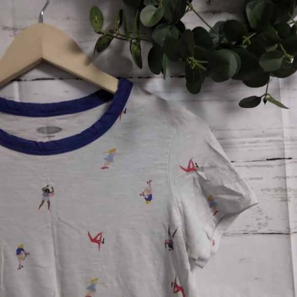 Old navy top - Picture 3 of 4